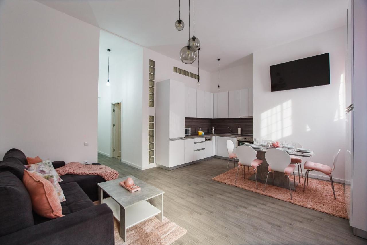 אורדאה Stunning, Newly Renovated Central Apartment מראה חיצוני תמונה