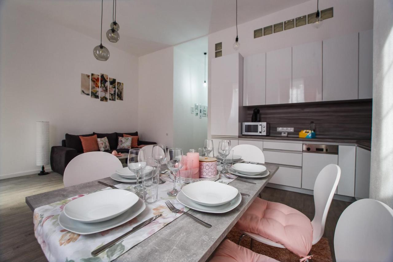 אורדאה Stunning, Newly Renovated Central Apartment מראה חיצוני תמונה