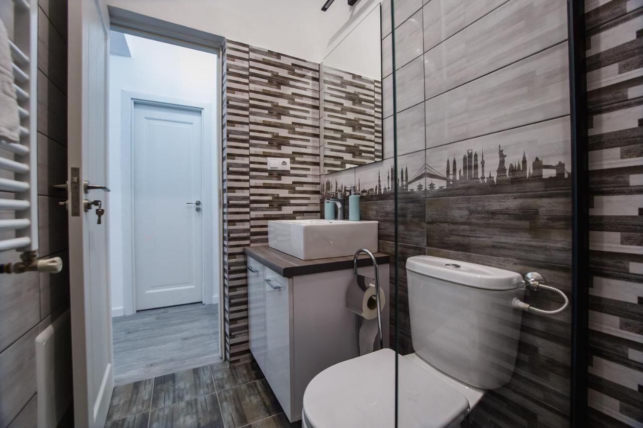 אורדאה Stunning, Newly Renovated Central Apartment מראה חיצוני תמונה